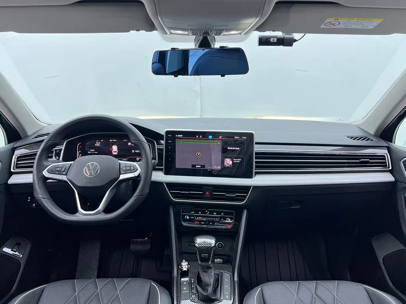 Volkswagen Tiguan L 2024 — миниатюра 7