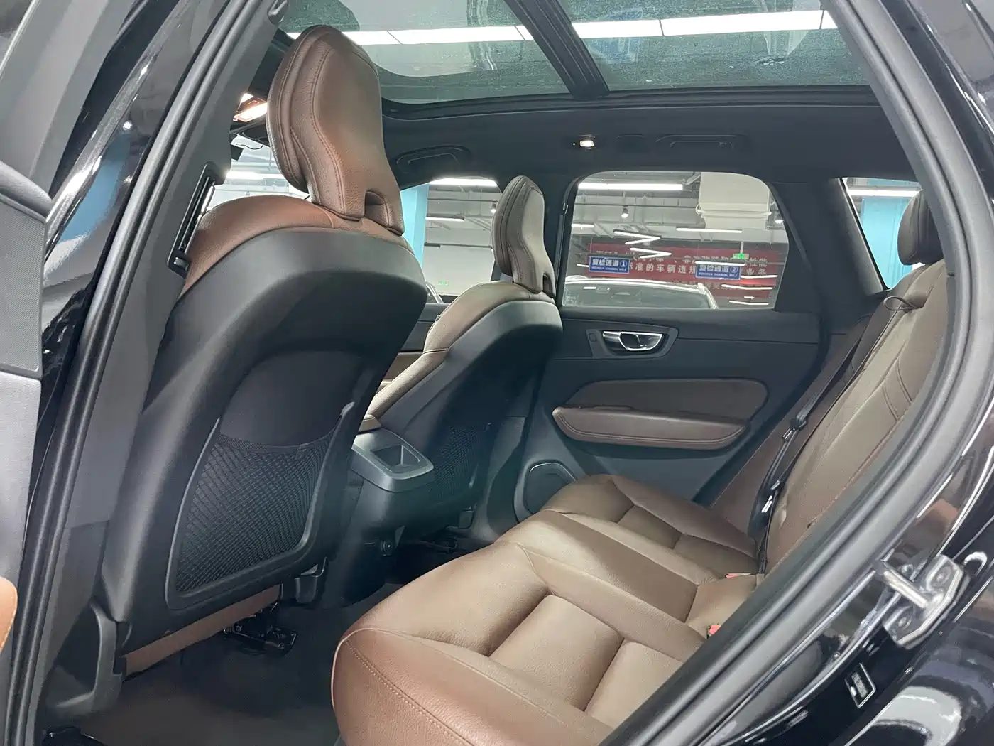 Volvo XC60 2021 — миниатюра 6