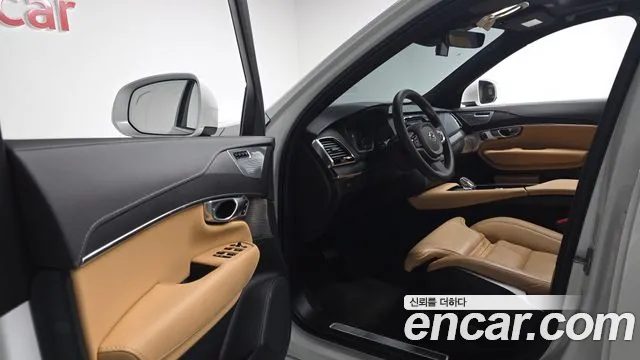 Volvo XC90 2024 — миниатюра 10