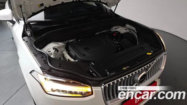 Volvo XC90 2024 — миниатюра 6
