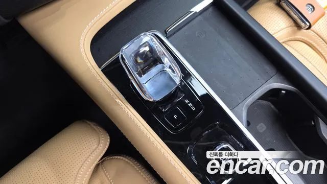 Volvo XC90 2024 — миниатюра 9