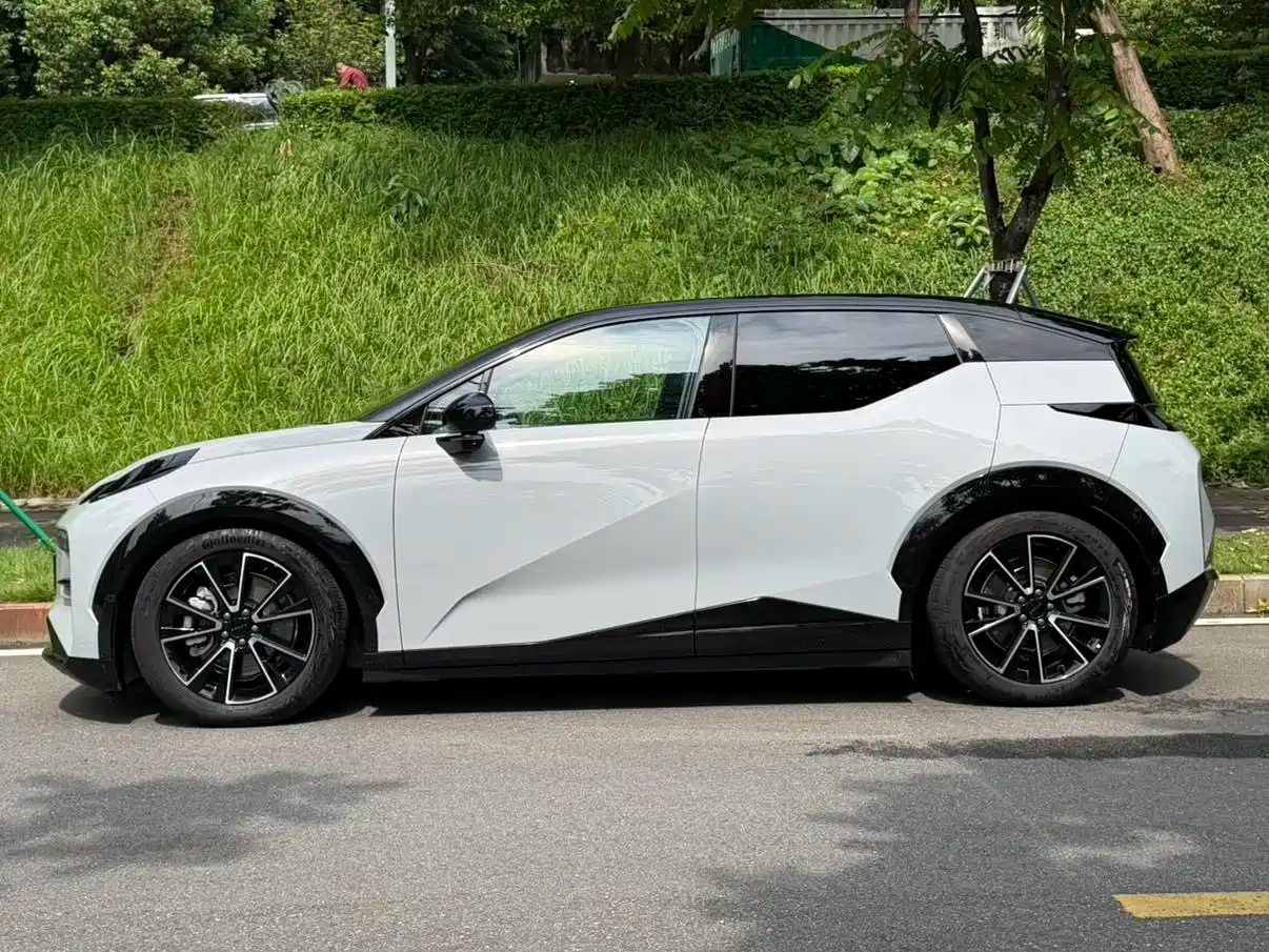 Zeekr X 2023 — миниатюра 4
